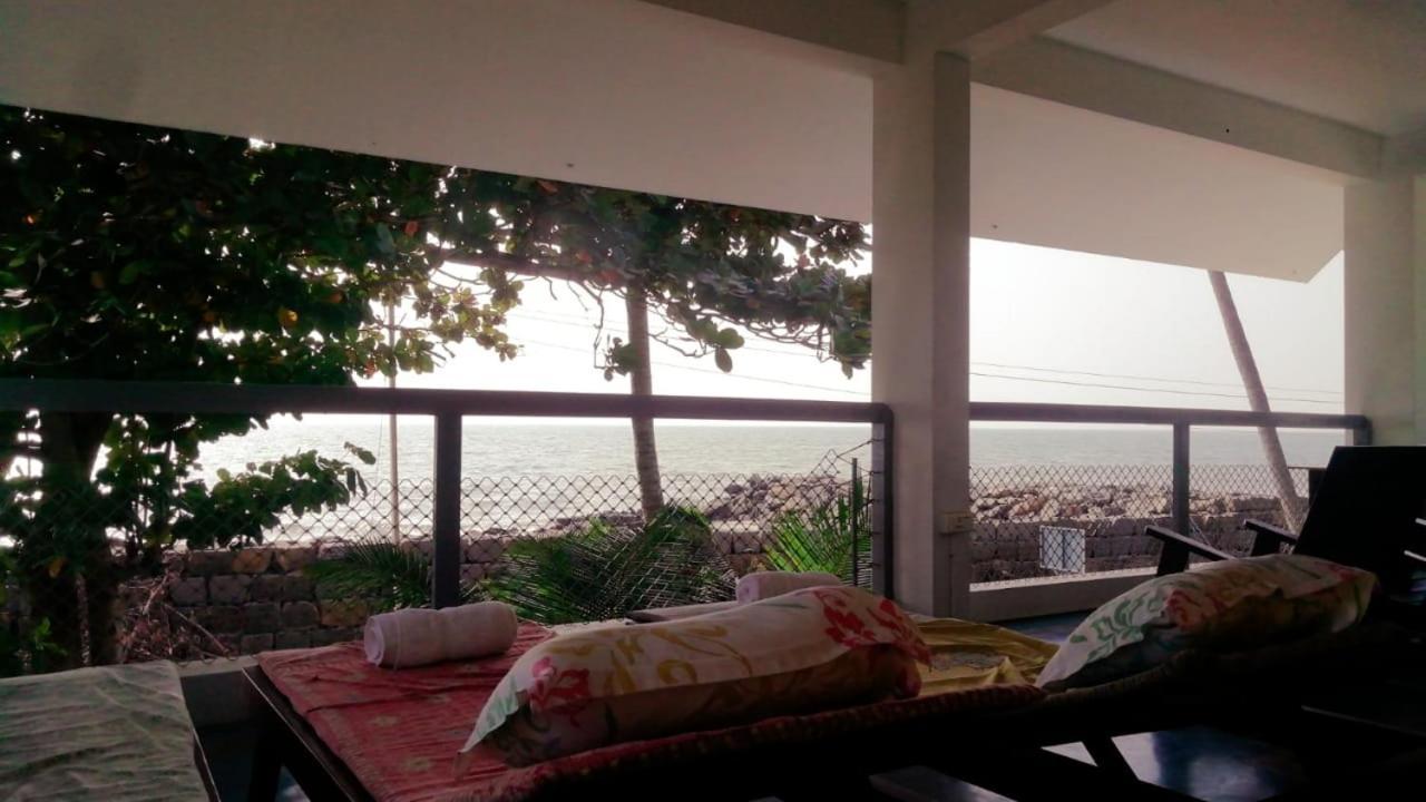 Chameleon Beach Lodge By Peace Rob Hotels Cherai Beach Dış mekan fotoğraf